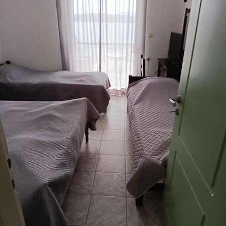 Sailors Apartments Perigiali นีดรี ภายนอก รูปภาพ
