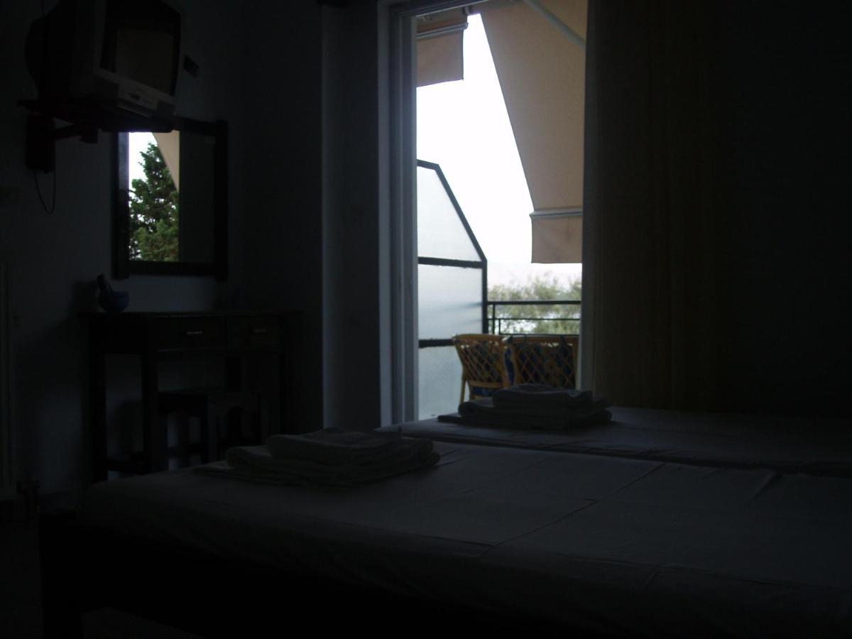 Sailors Apartments Perigiali นีดรี ภายนอก รูปภาพ