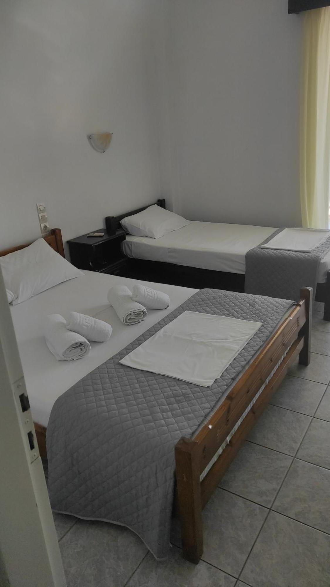 Sailors Apartments Perigiali นีดรี ภายนอก รูปภาพ