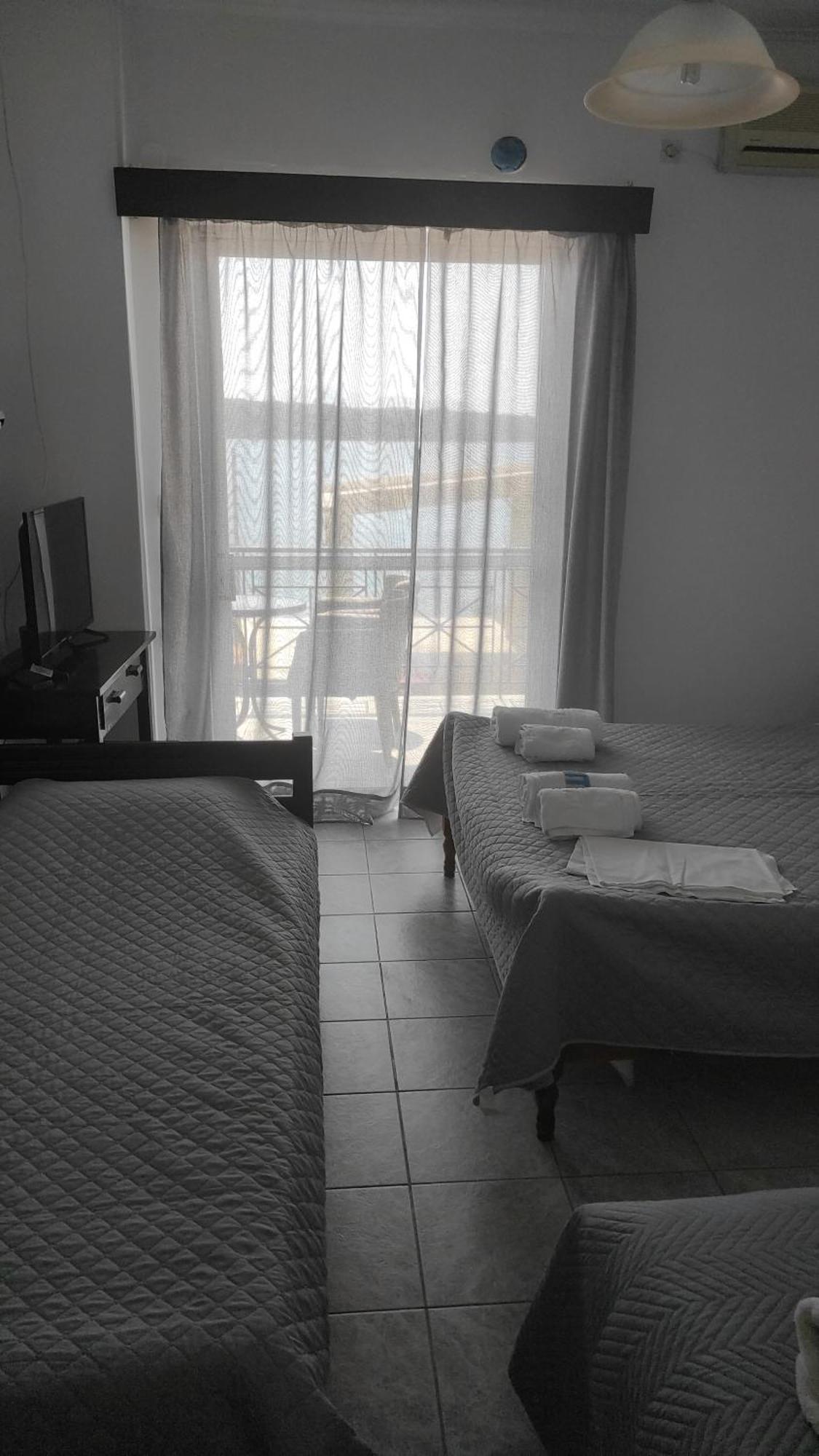 Sailors Apartments Perigiali นีดรี ภายนอก รูปภาพ