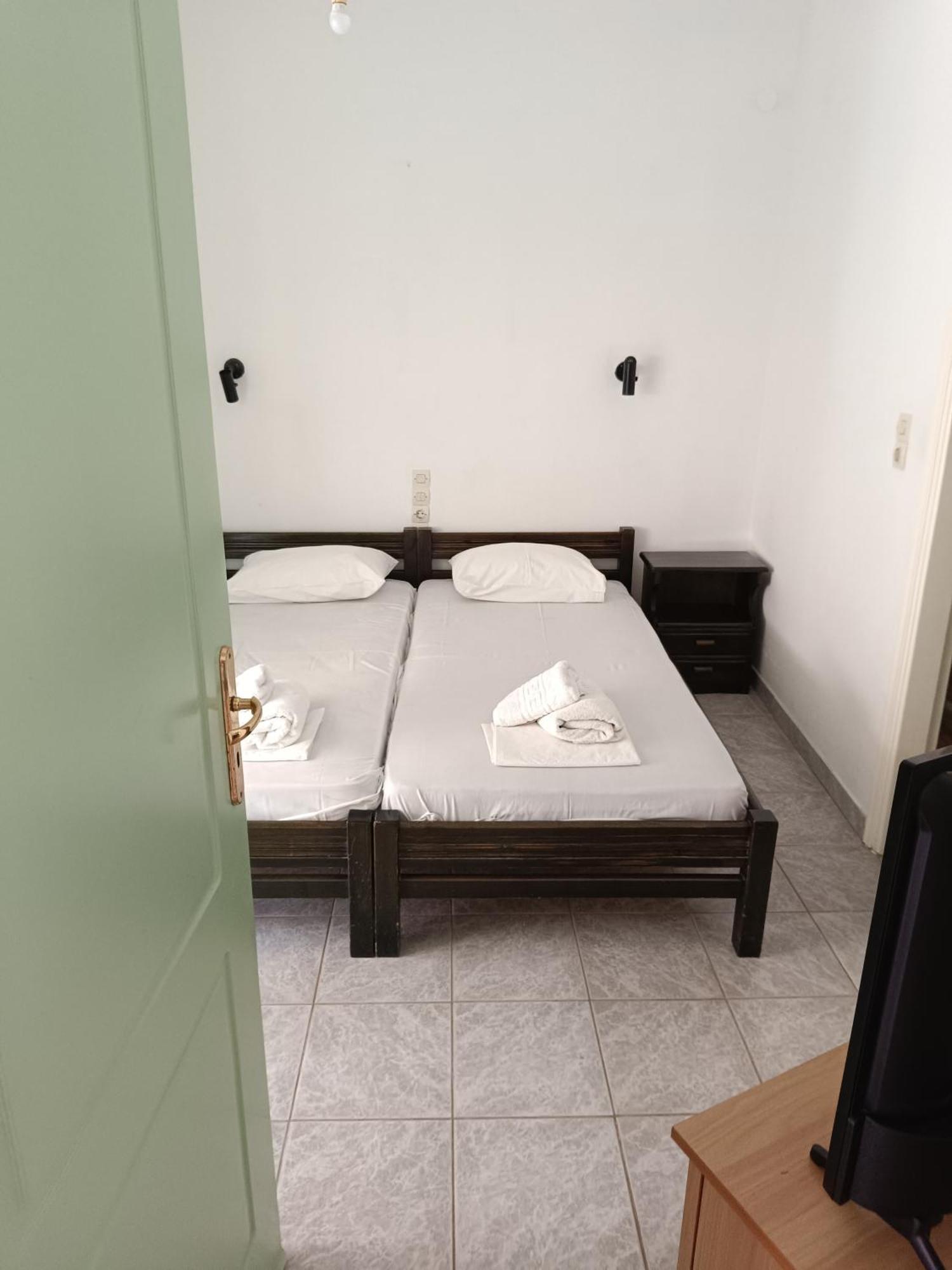 Sailors Apartments Perigiali นีดรี ภายนอก รูปภาพ