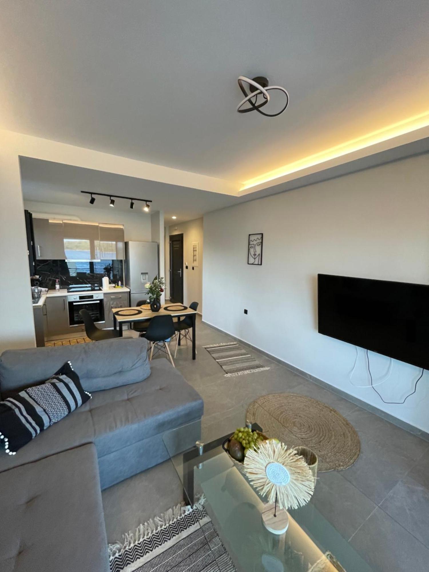 Sailors Apartments Perigiali นีดรี ภายนอก รูปภาพ