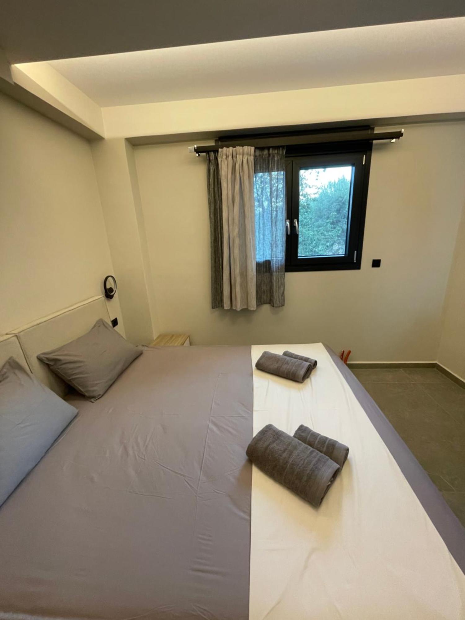 Sailors Apartments Perigiali นีดรี ภายนอก รูปภาพ
