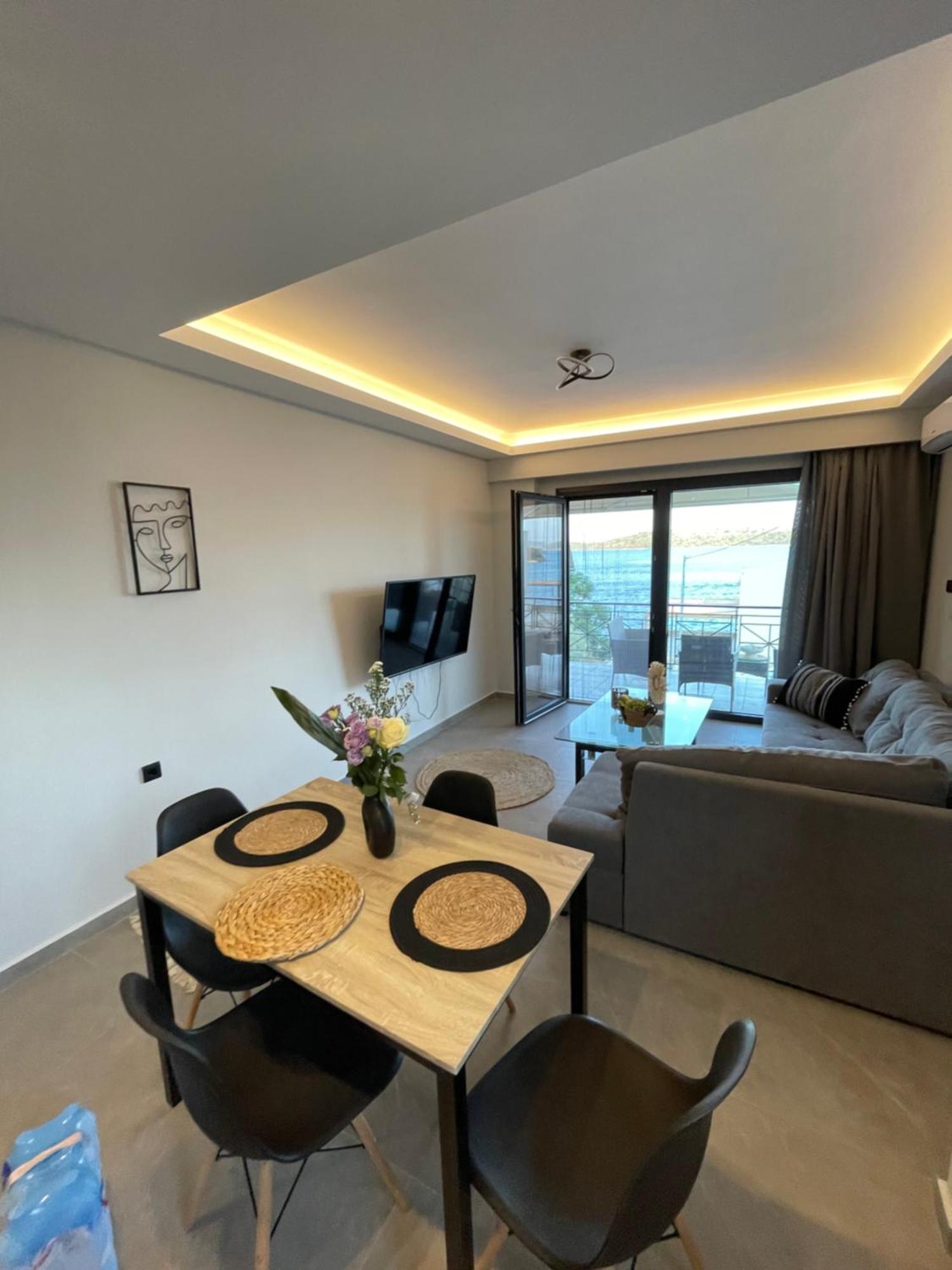 Sailors Apartments Perigiali นีดรี ภายนอก รูปภาพ